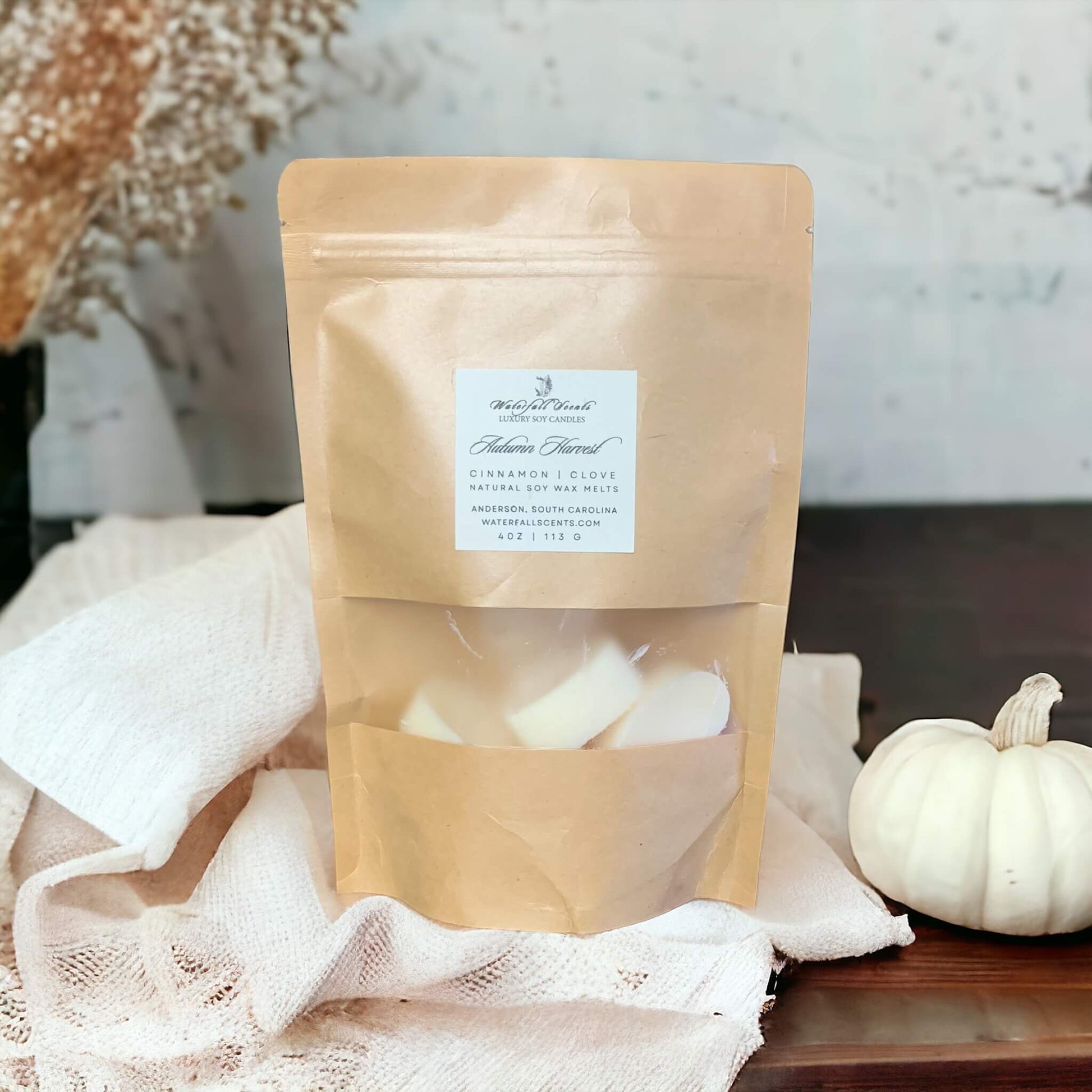 Capture the essence of autumn with our Harvest Soy Wax Melts, delivering a warm blend of seasonal scents to enhance your home ambiance.